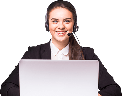 Happy woman in front of a laptop