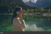 3CX iOS App V5.4 Beta 2 AI call screening and shared voicemail.